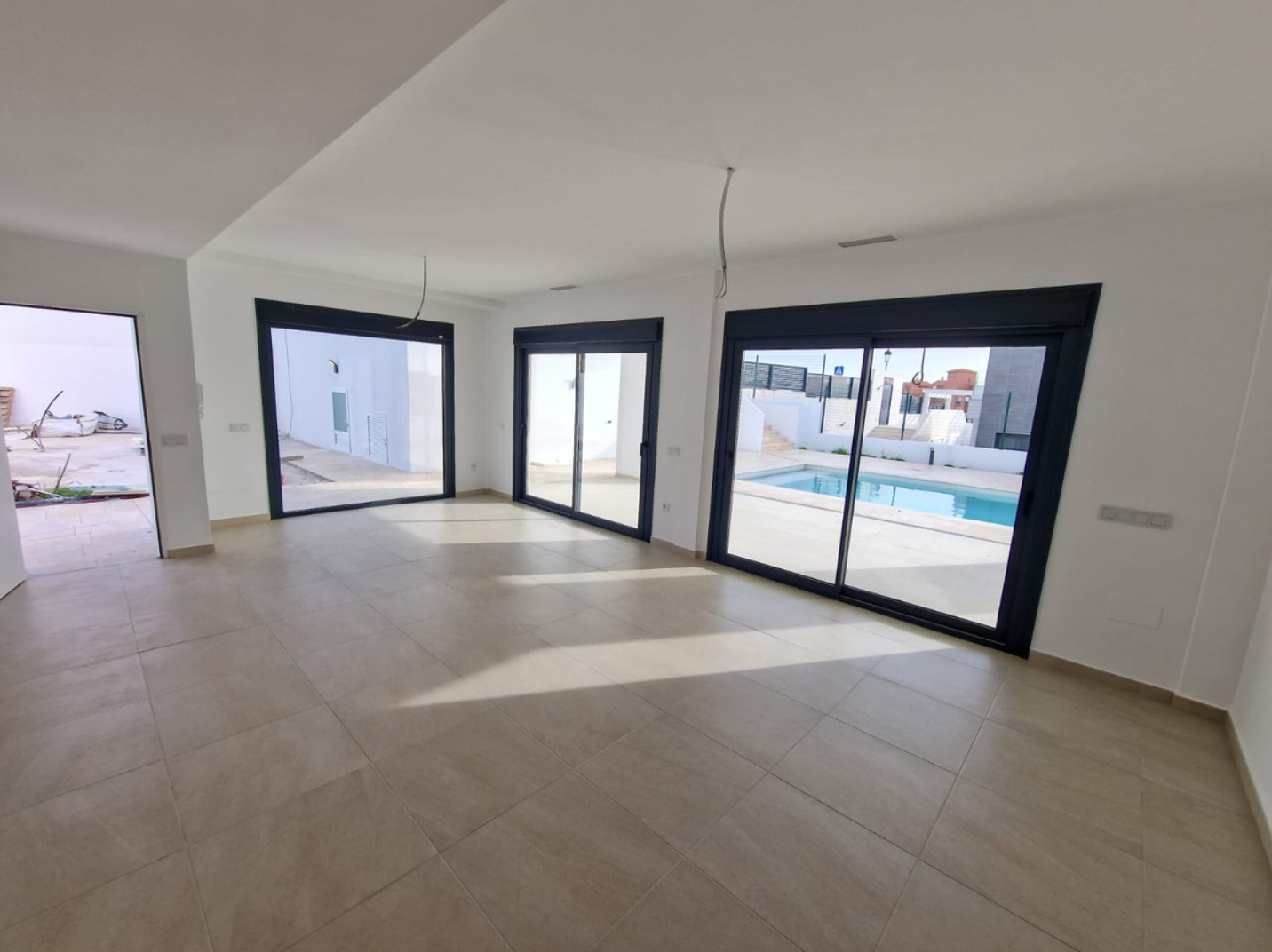 3 LEFT! MODERN LUXURY VILLAS IN LA DUQUESA