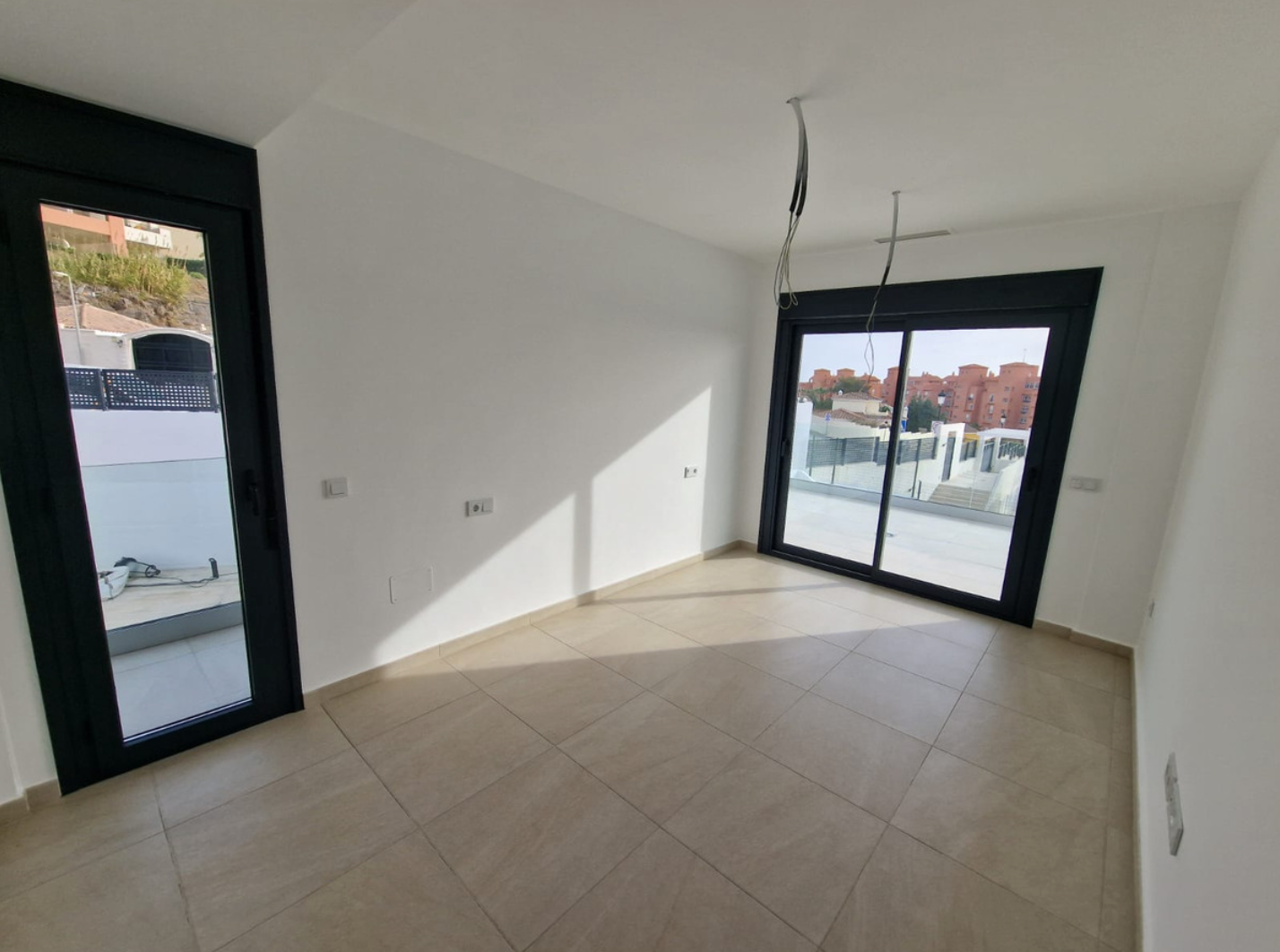 3 LEFT! MODERN LUXURY VILLAS IN LA DUQUESA